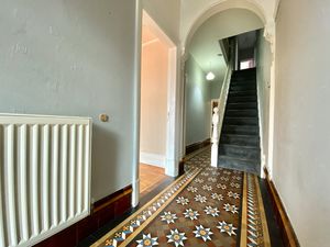 Entrance Hall- click for photo gallery